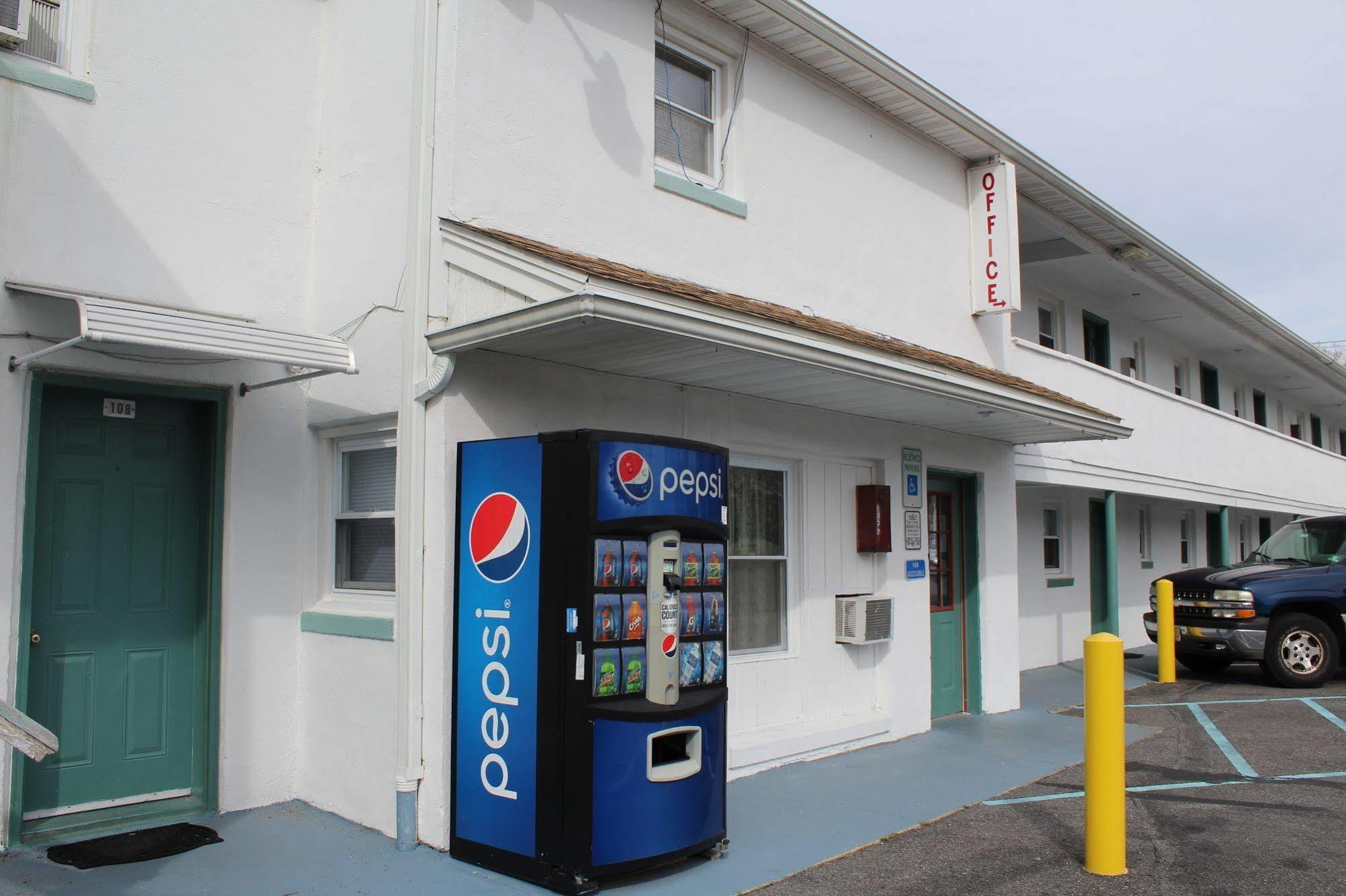 Budget Inn Motel Suites Somers Point Exterior photo
